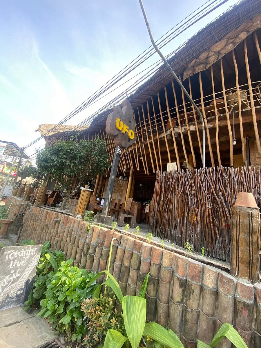 Cafe UFO in Ella